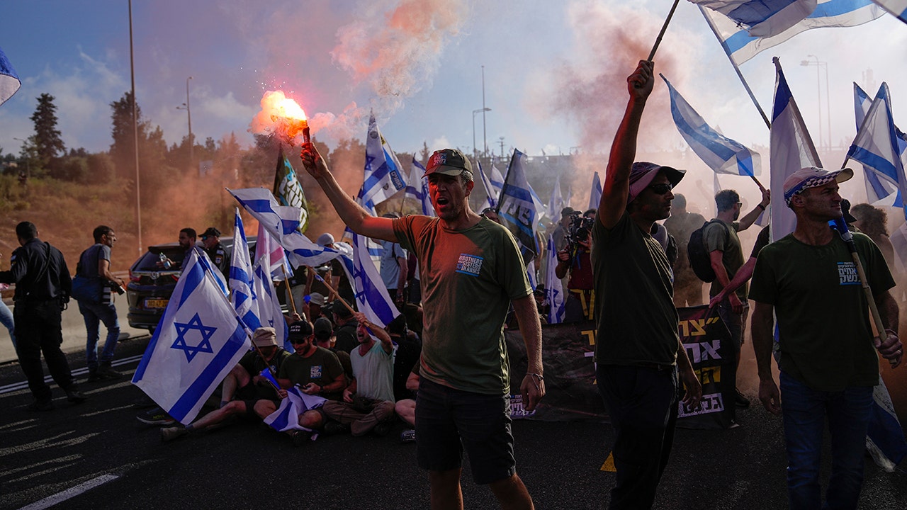 Israeli protestors block highways as part of countrywide demonstration against judicial overhaul