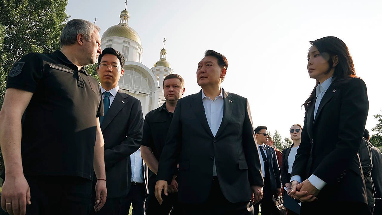 Democrat, Republican senators agree expansion of NATO into Asia 'inevitable' amid growing China concern