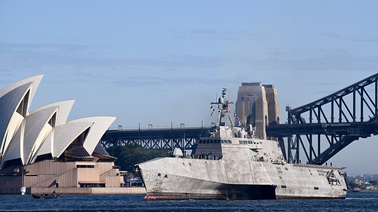 قال مسؤول بالبحرية الأمريكية إن التدريب العسكري متعدد الأطراف في أستراليا يدل على الوحدة مع الصين