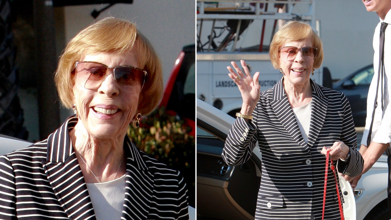 Carol Burnett, 90, makes rare appearance on dinner date with husband