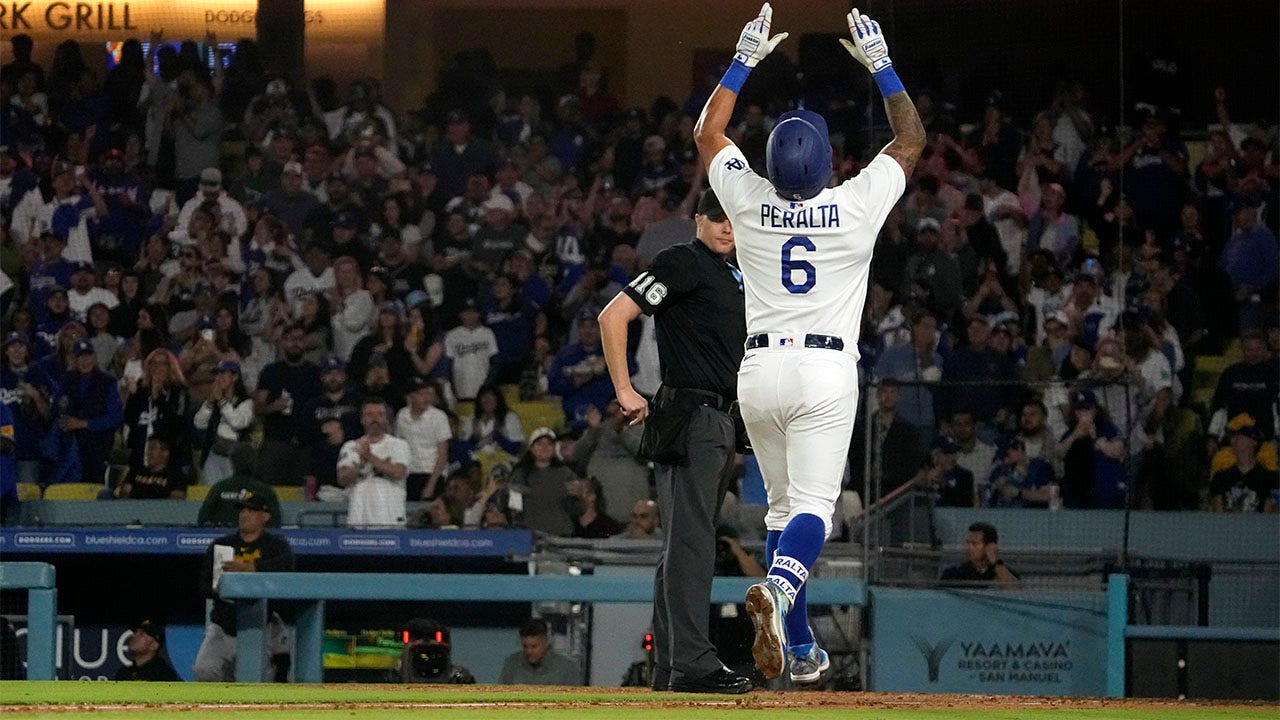 Dodgers Rally To Beat Pirates Behind Back-to-back Home Runs From JD ...