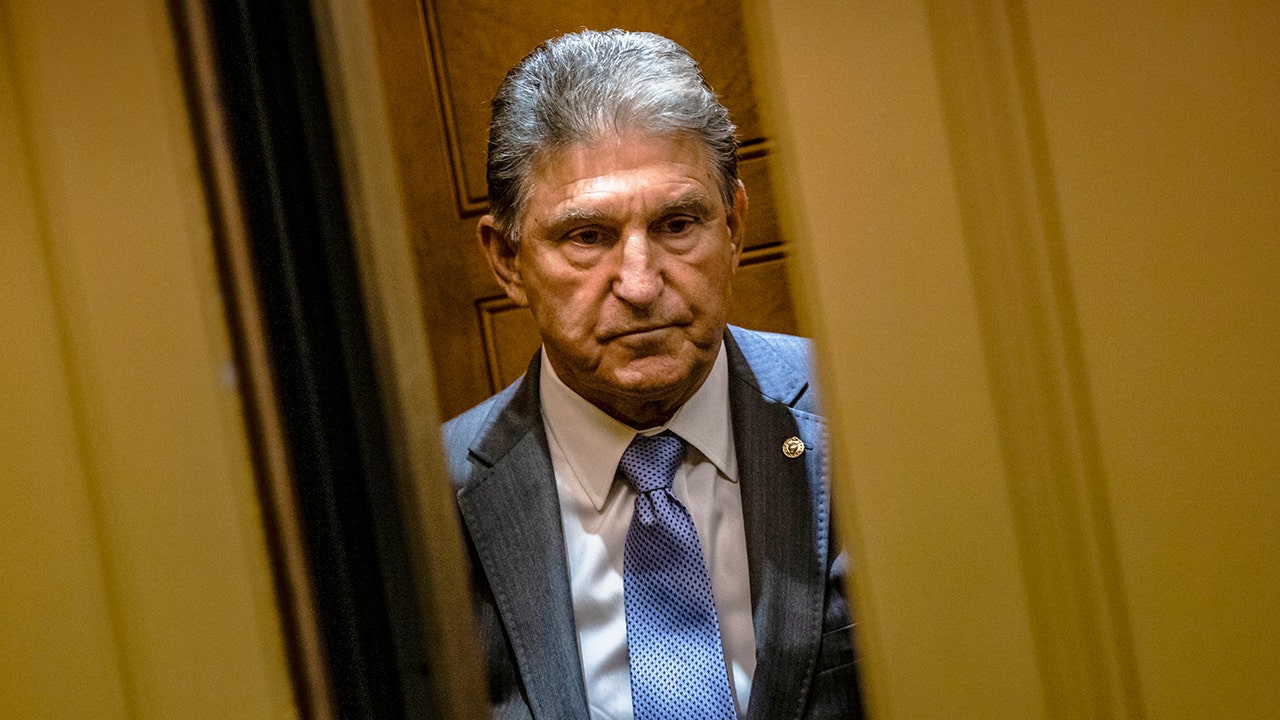 Read more about the article Joe Manchin faces pressure for 11th-hour run to secure critical seat for Democrats