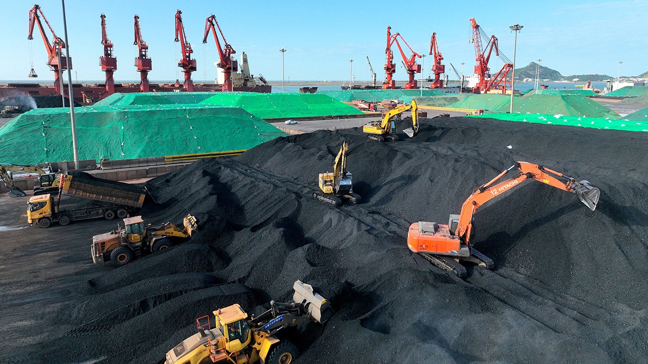 Funcionario climático de la UE expresa su preocupación por la expansión de la industria del carbón en China