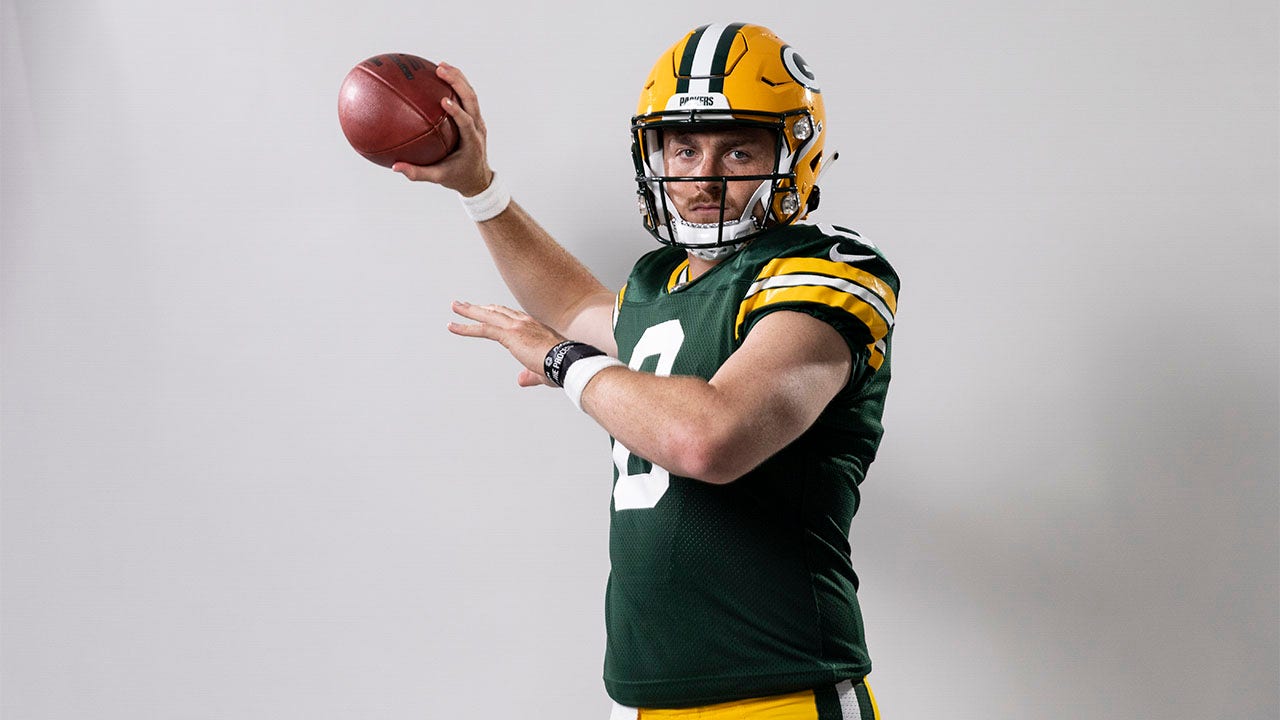 Packers’ Sean Clifford shares ‘housewarming gift’ from Aaron Rodgers ...