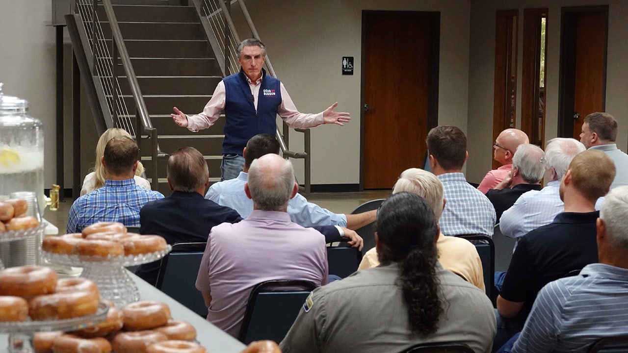 Doug Burgum speaks at Iowa town hall