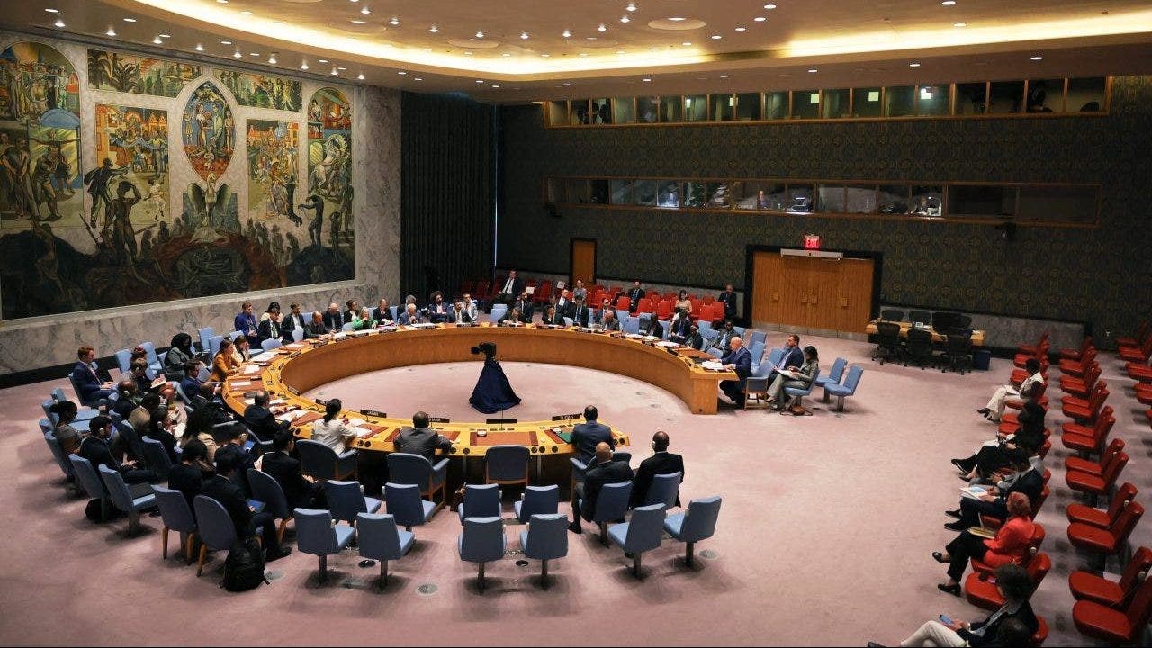 نادر ظهور سفير كوريا الشمالية في الأمم المتحدة ، ويلوم الولايات المتحدة على التصعيد