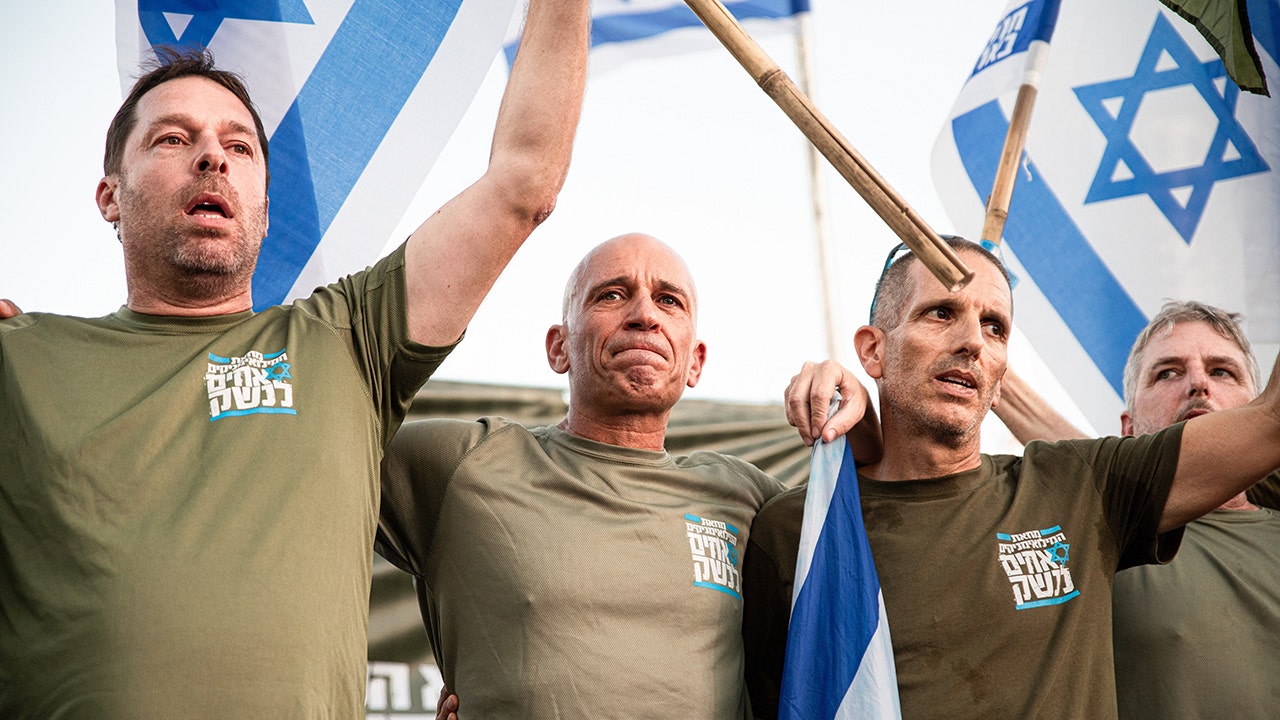 نتنياهو يواجه أزمة مع تعليق بعض جنود الاحتياط العسكريين الخدمة وسط احتجاجات على الإصلاح القضائي