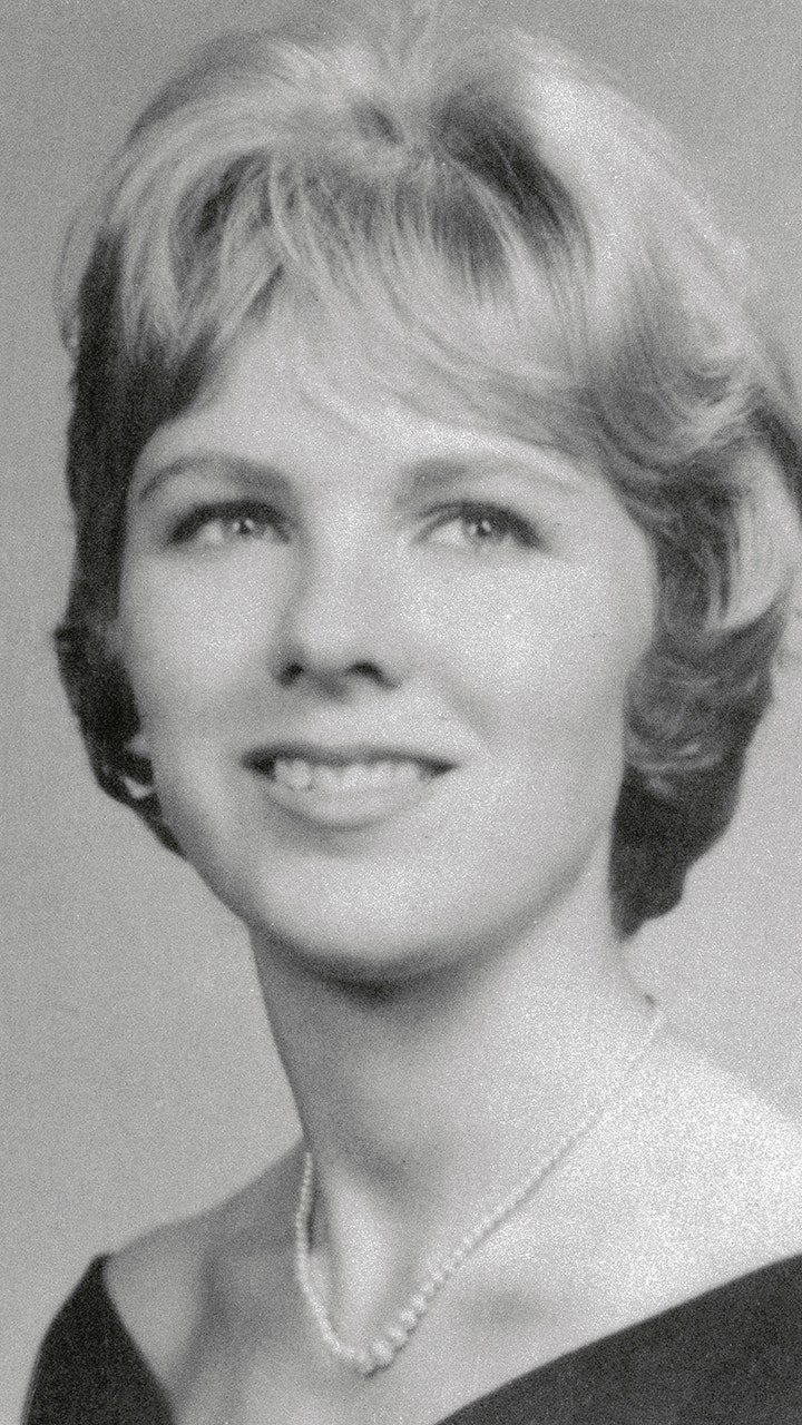 Mary Jo Kopechne in a black-and-white portrait photo