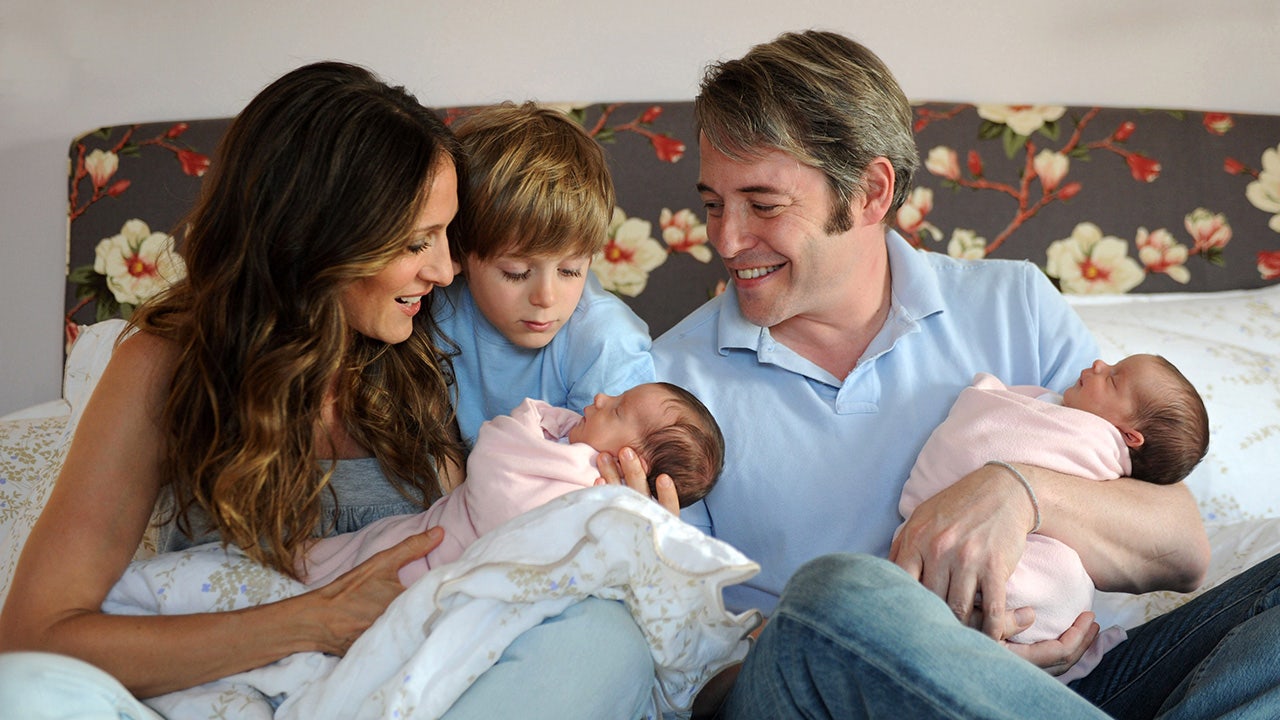 Sarah Jessica Parker and Matthew Broderick with their children when they were younger