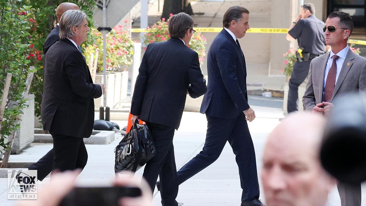 Hunter Biden arrives to court in Delaware dressed in a suit