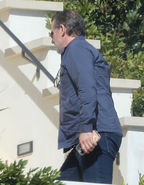 Hunter Biden visits his lawyer's house