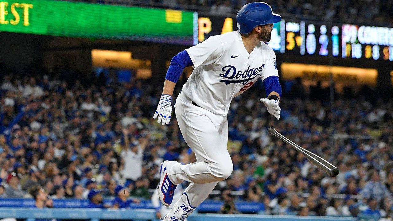 Dodgers rally to beat Pirates behind backtoback home runs from JD