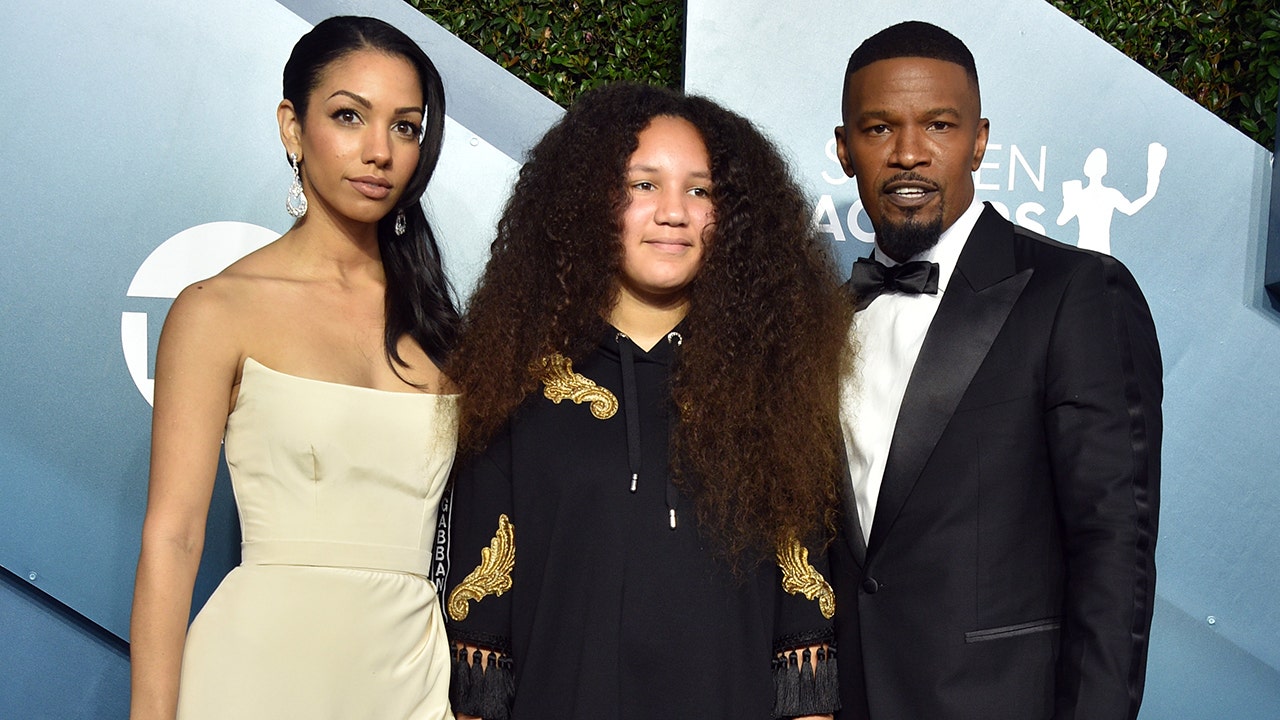 Jamie Foxx’s tight-knit family credited for saving actor’s life: What to know about comedian’s clan