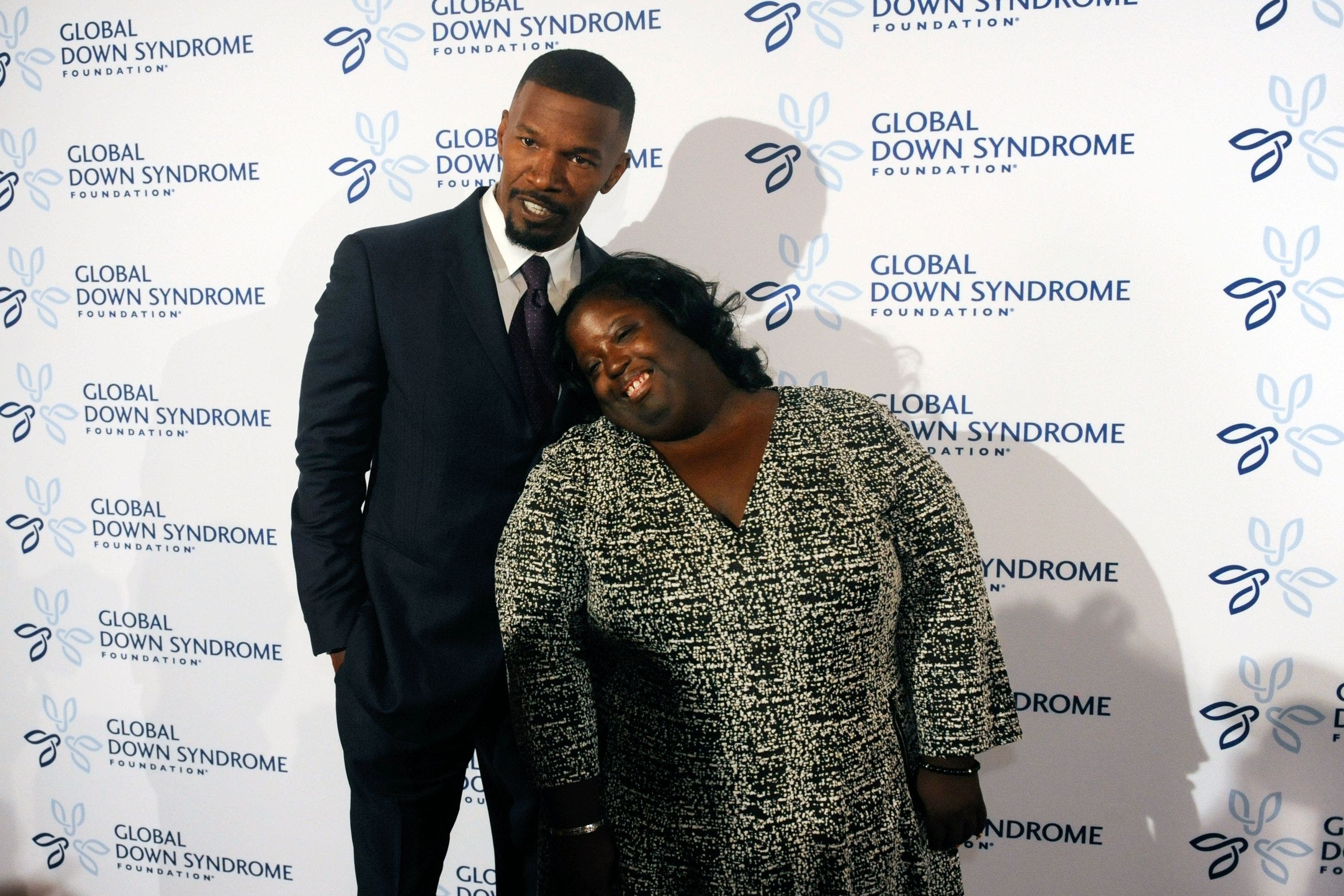 Jamie Foxx with sister DeOndra Dixon on the red carpet