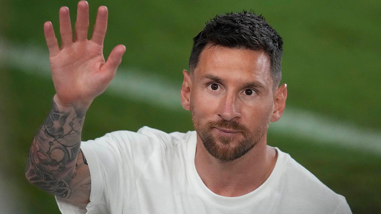 Inter Miami celebrates Lionel Messi’s arrival; soccer great offers warning about MLS expectations