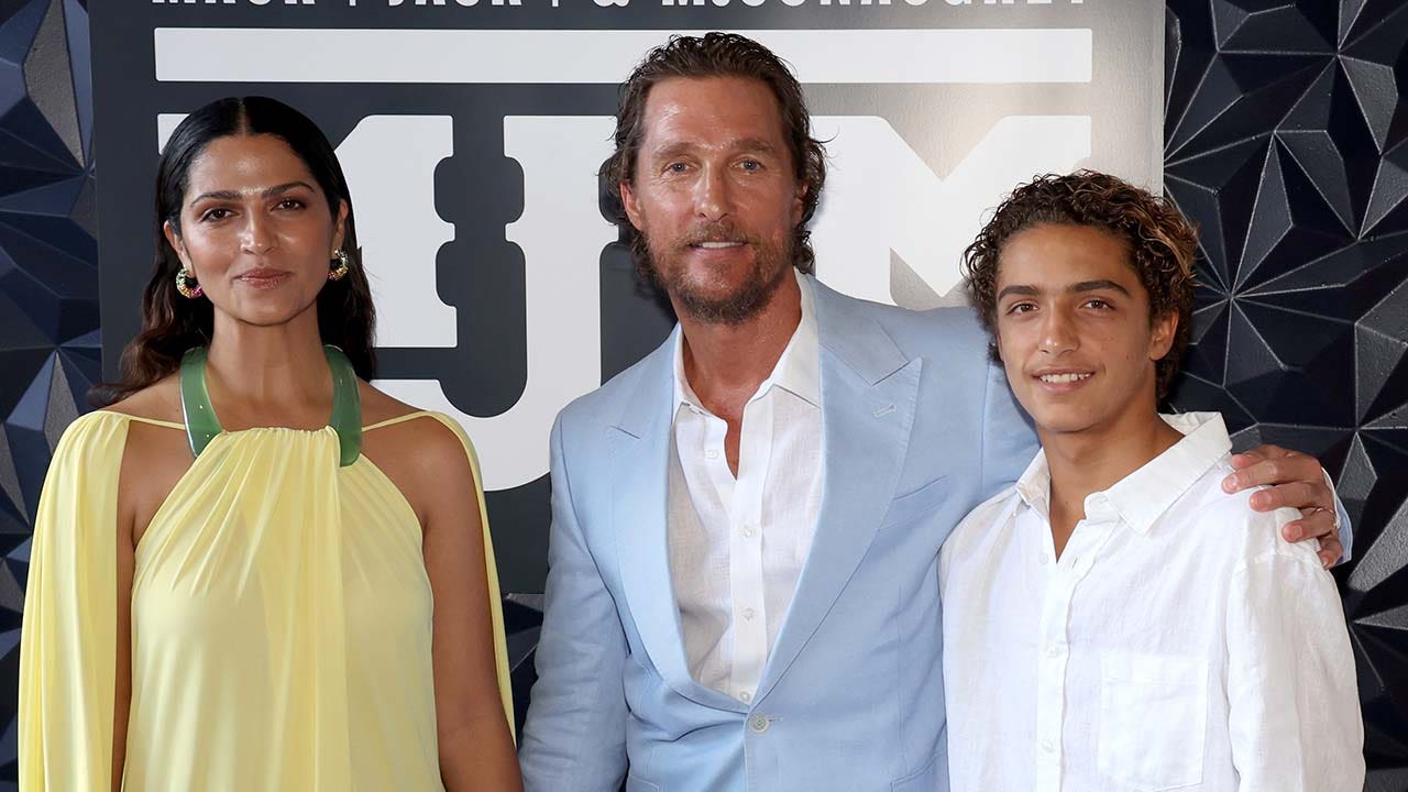 Matthew McConaughey with Camila Alves and their son Levi