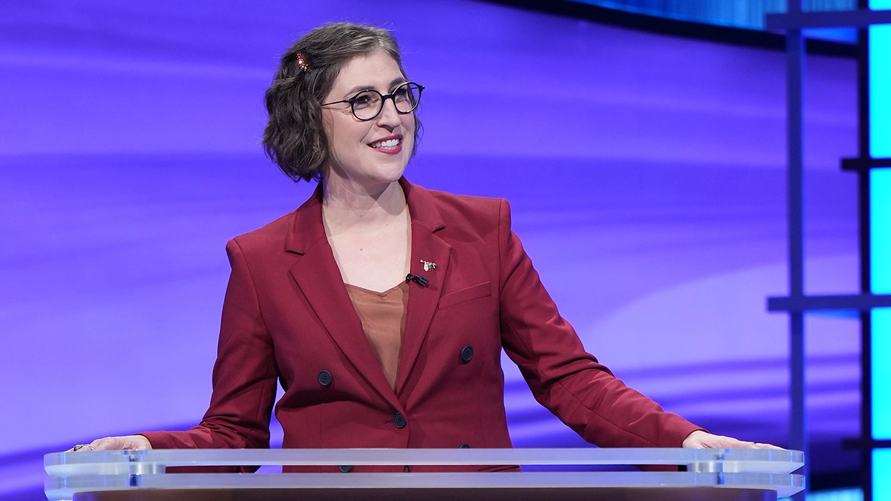 'Jeopardy!' host Mayim Bialik admits she feels 'useless, irrelevant, and worthless'