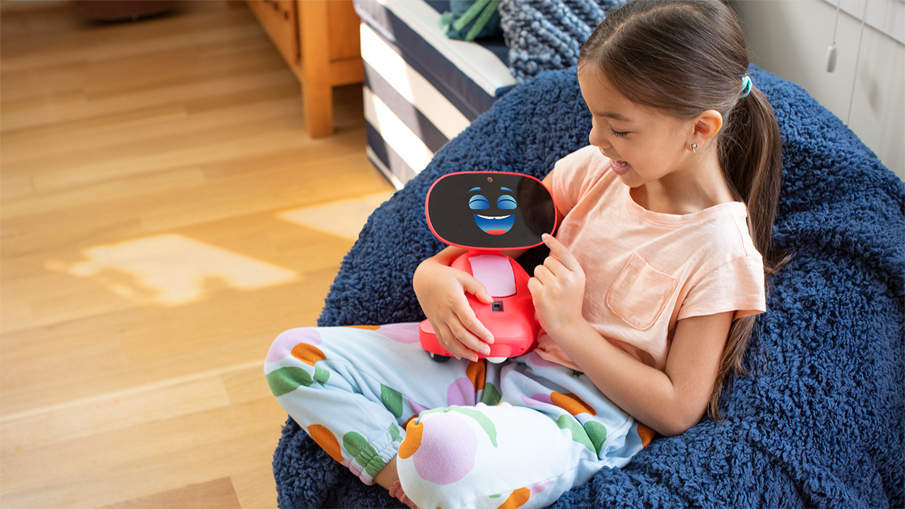 Miko, the AI robot, teaches kids through conversation: 'Very personalized  experience