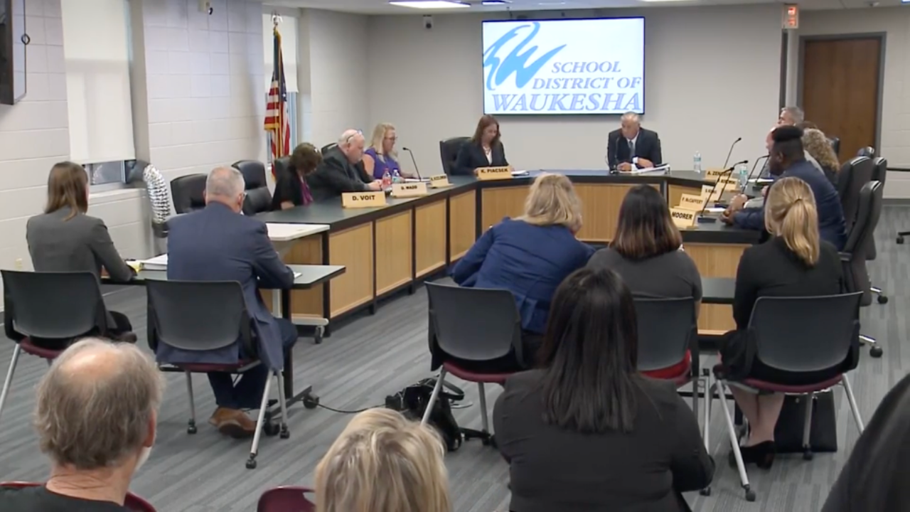 Teacher fired after wanting students to sing Miley Cyrus, Dolly Parton song 'Rainbowland'