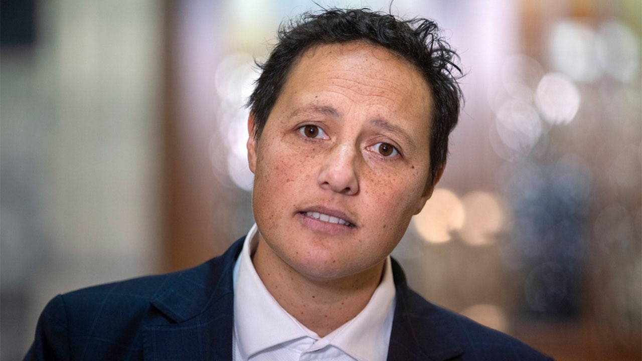 استقالة وزير العدل النيوزيلندي بعد توجيه اتهامات جنائية إليه في حادث سيارة