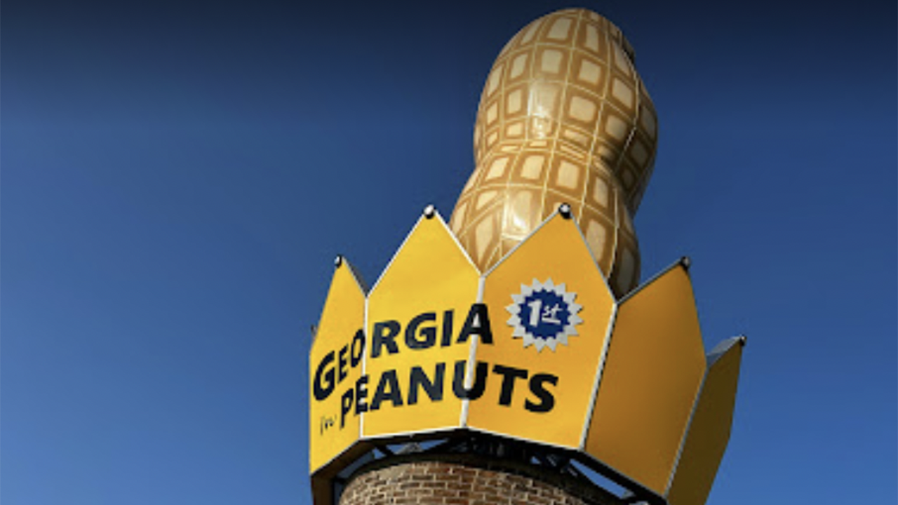 'Big Peanut' returns to Georgia highway five years after hurricane destruction