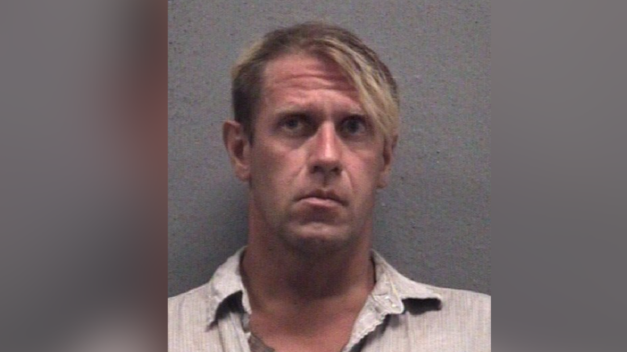 Michigan man allegedly preyed on young girls on amusement park pool: police