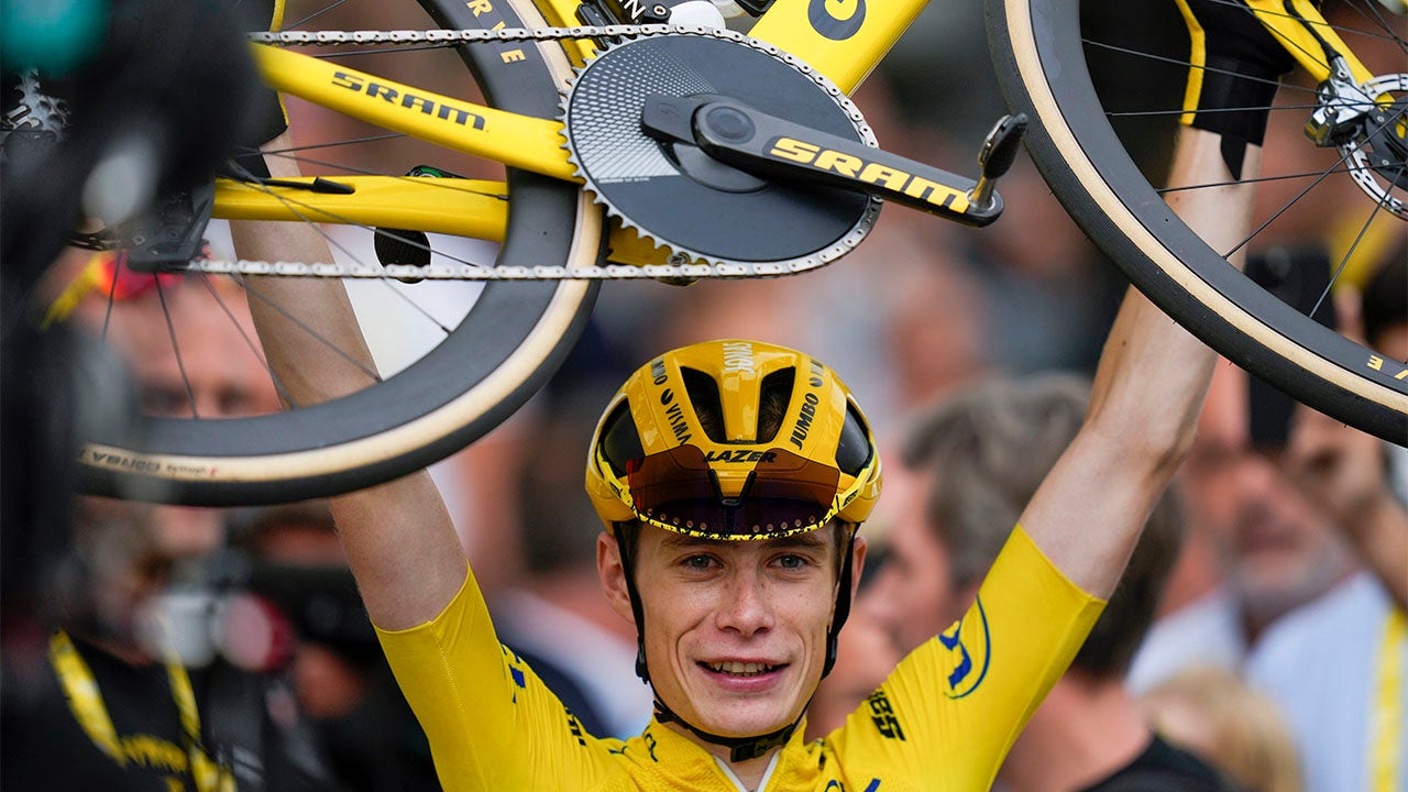 Jonas Vingegaard wins Tour de France for second straight year