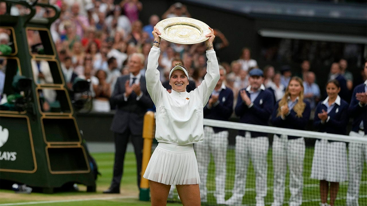 Marketa Vondrousova wins Wimbledon women's final for 1st Grand Slam title