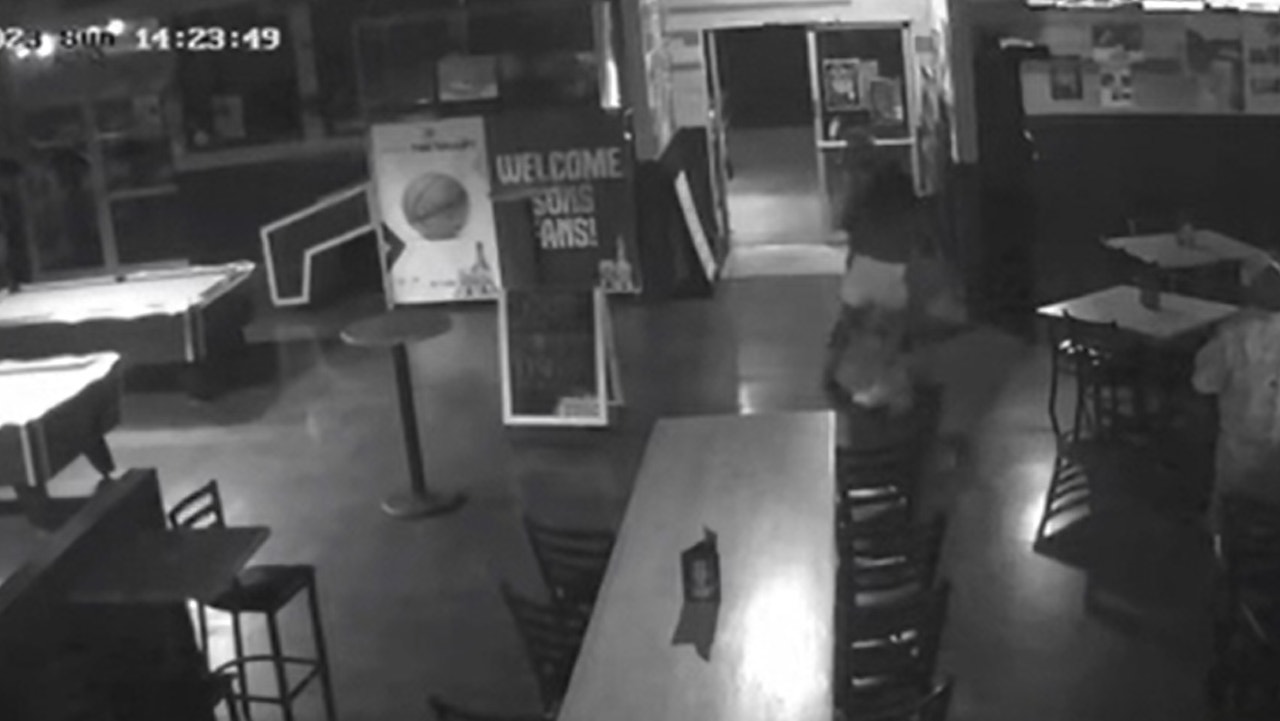 Arizona bar manager sucker-punched by customer, suffers cerebral hemorrhage: video