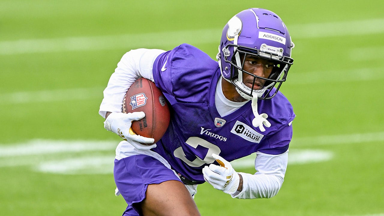 Minnesota Vikings sign first-round pick Jordan Addison