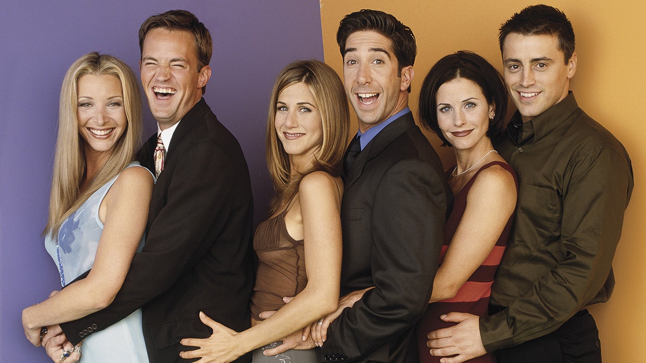 lisa kudrow friends season 2