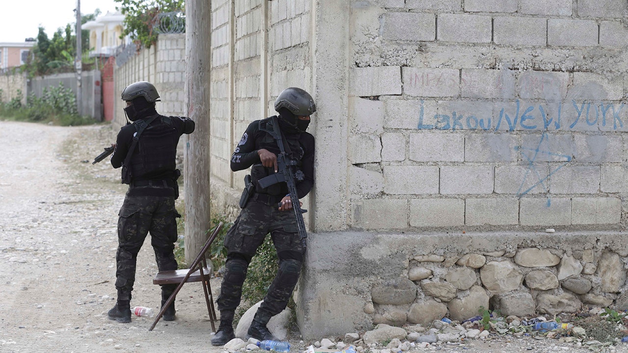 Haiti police patrol