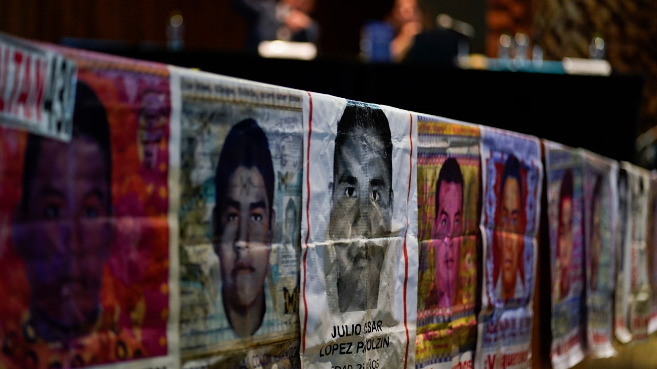 Mexican military's role in disappearance of 43 students questioned following new report's release