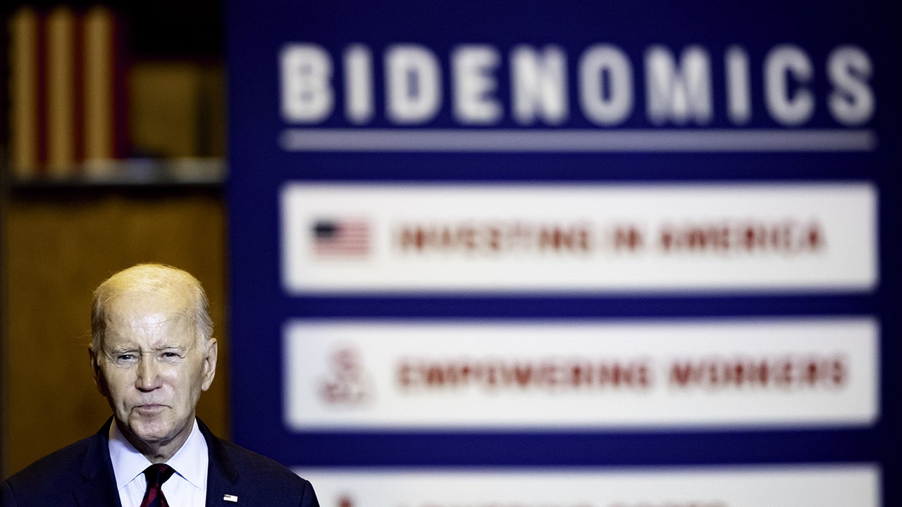Präsident Biden hält eine Rede in Philadelphia