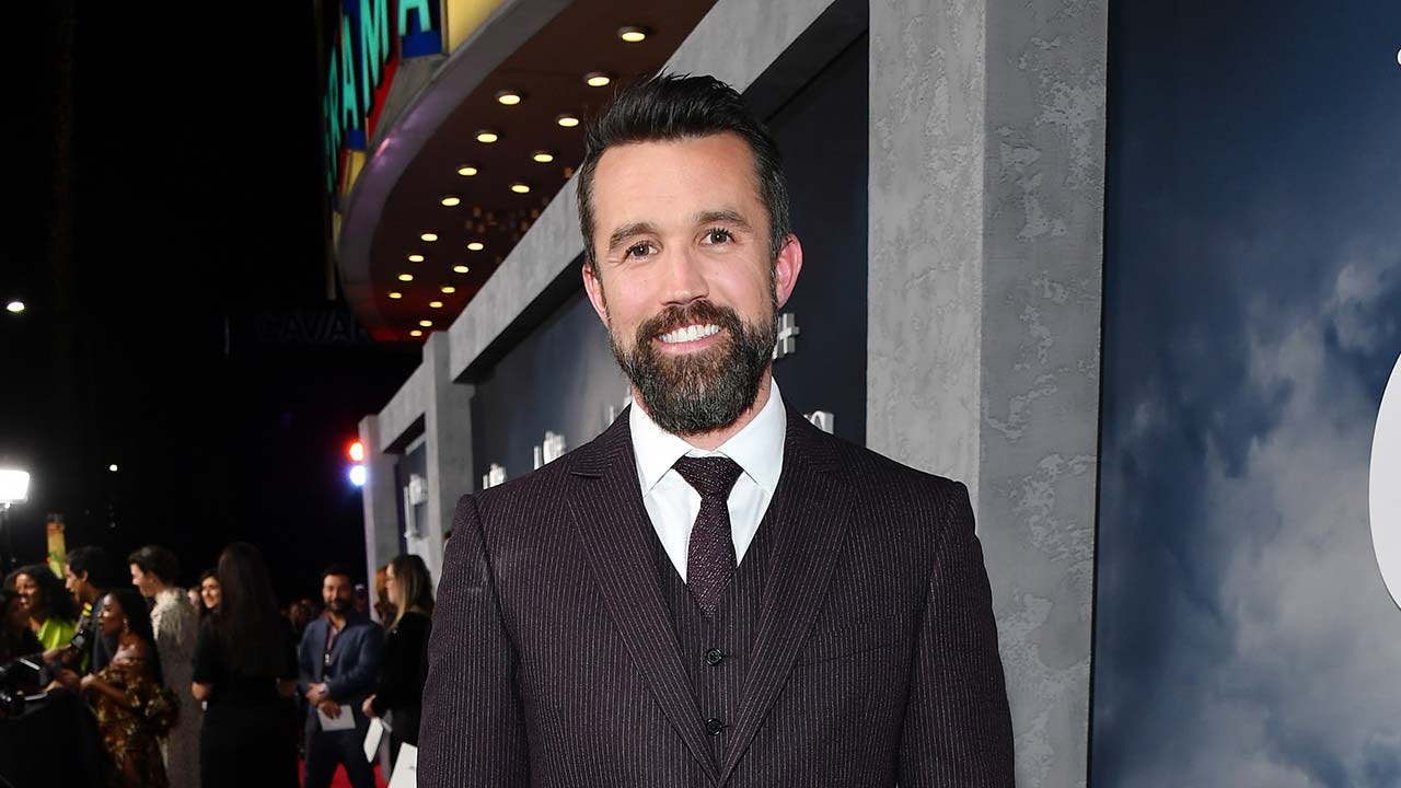 How Rob McElhenney Got Jacked - Diet and Workout Routine