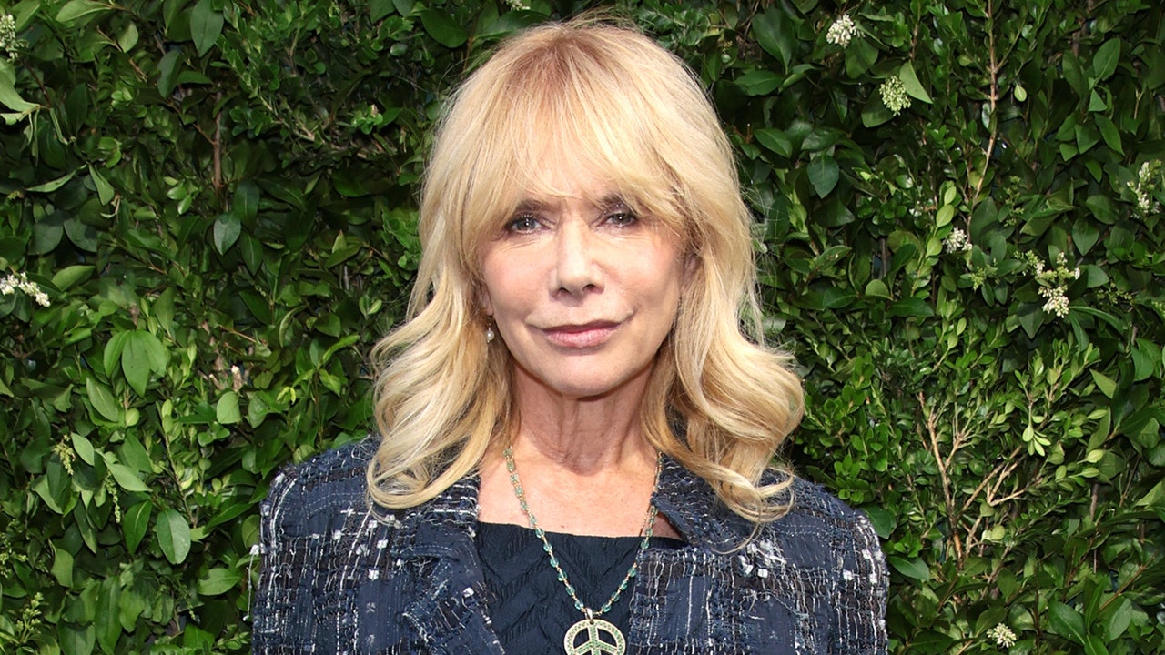 Rosanna Arquette involved in Malibu crash, drove through busy shopping area