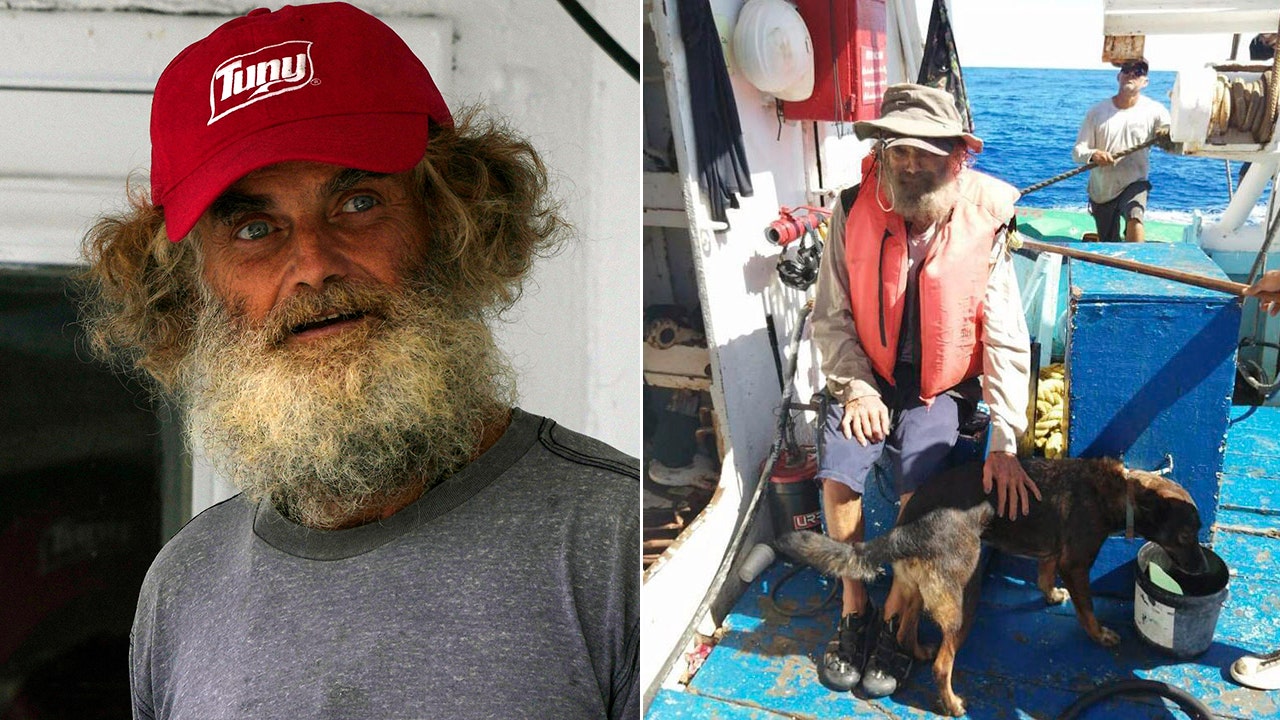 بحار أسترالي يعود بعد شهور فقده في البحر مع كلب ، ويكشف عما يريد أن يأكله على الأرض