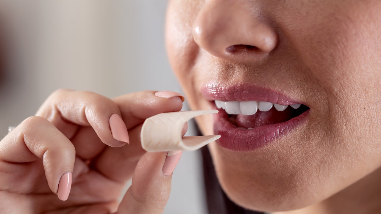 Woman chewing gum