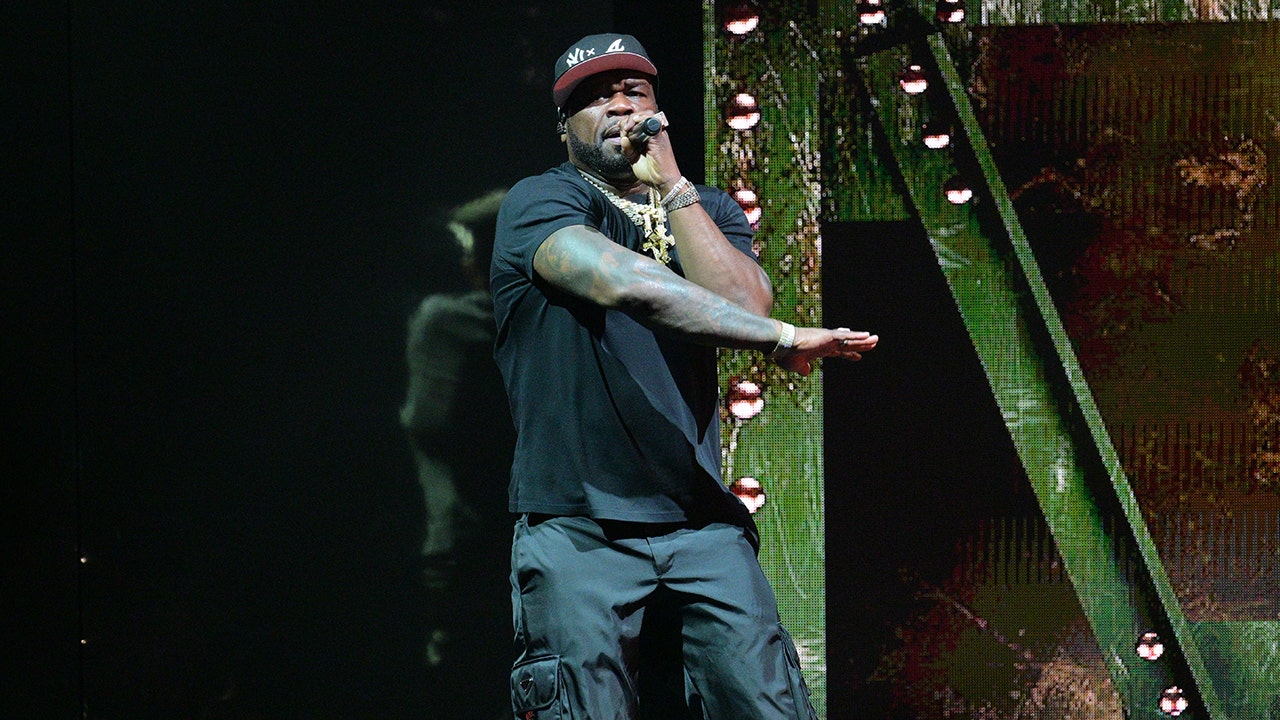 50 Cent throws microphone into audience, allegedly injuring concertgoer