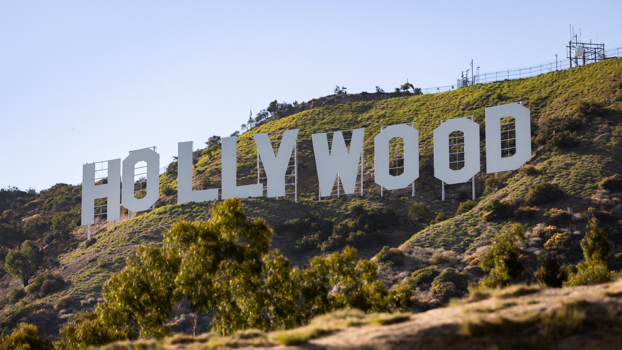 California machete-wielding attacker injures man in West Hollywood, police looking for suspect