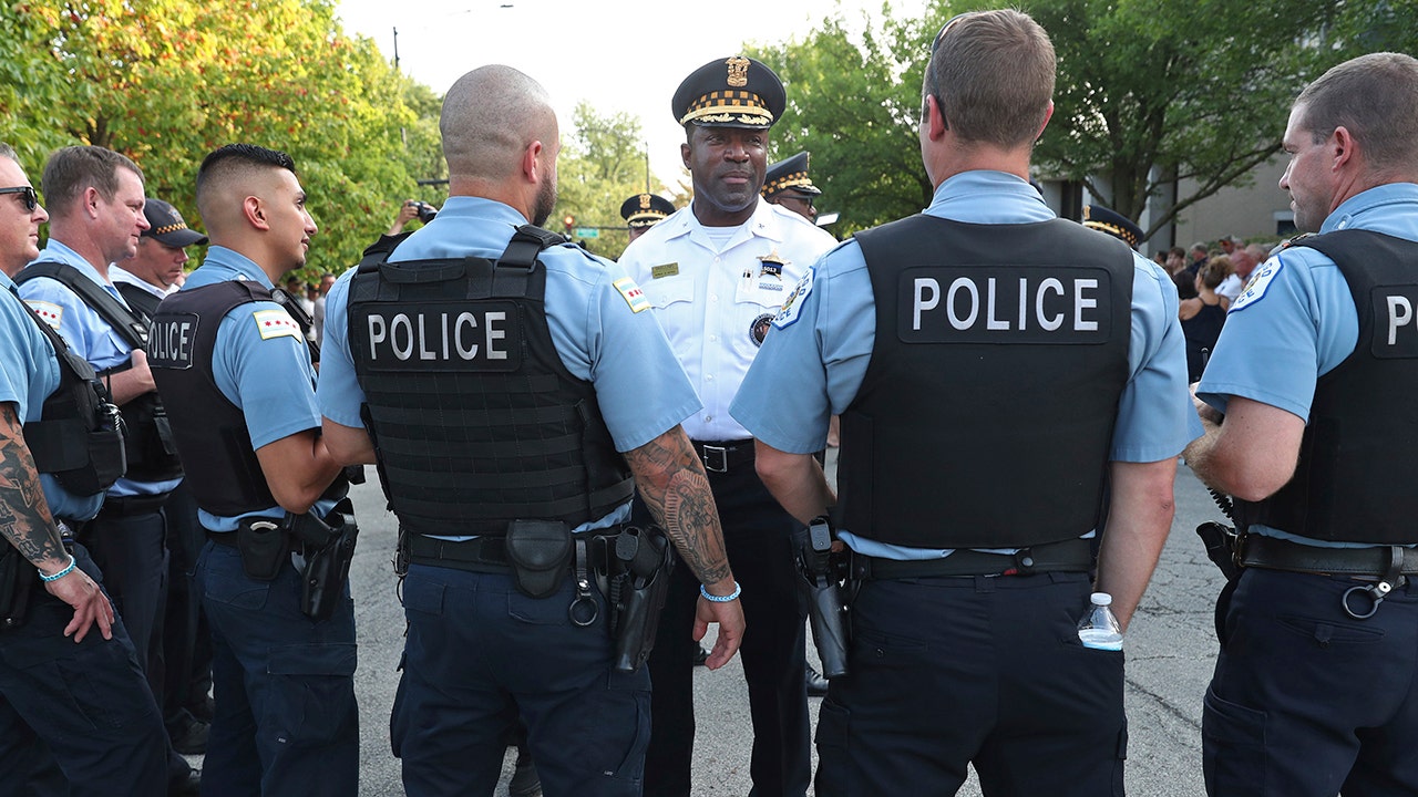 Chicago Mayor Brandon Johnson announces current counterterrorism head will take over as police superintendent