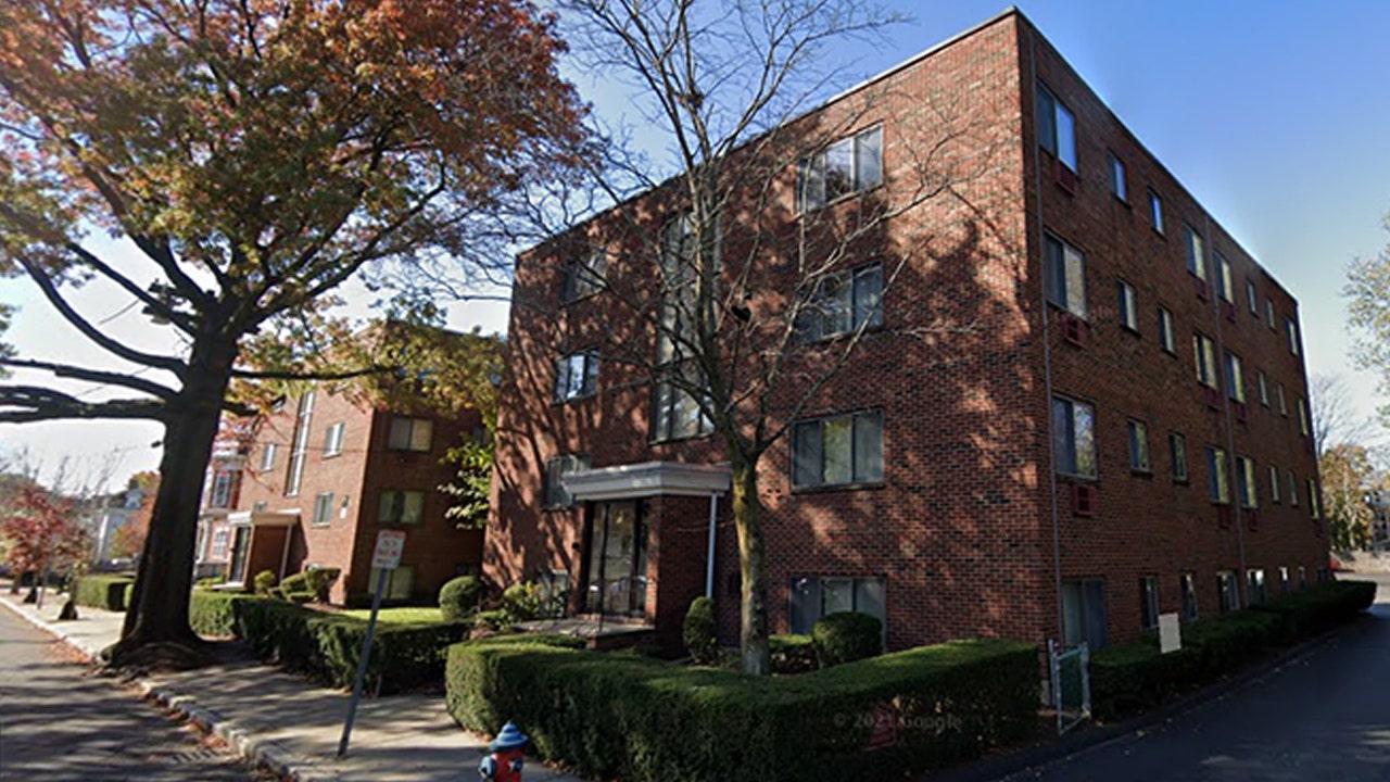 Man who killed, dismembered roommate after fight over mail found after years on the lam: cops