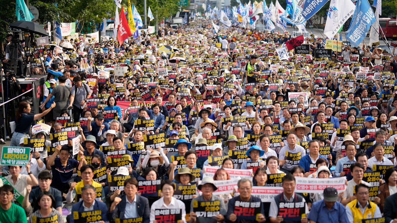 Japan's PM asks China to stop harassment over Fukushima water release