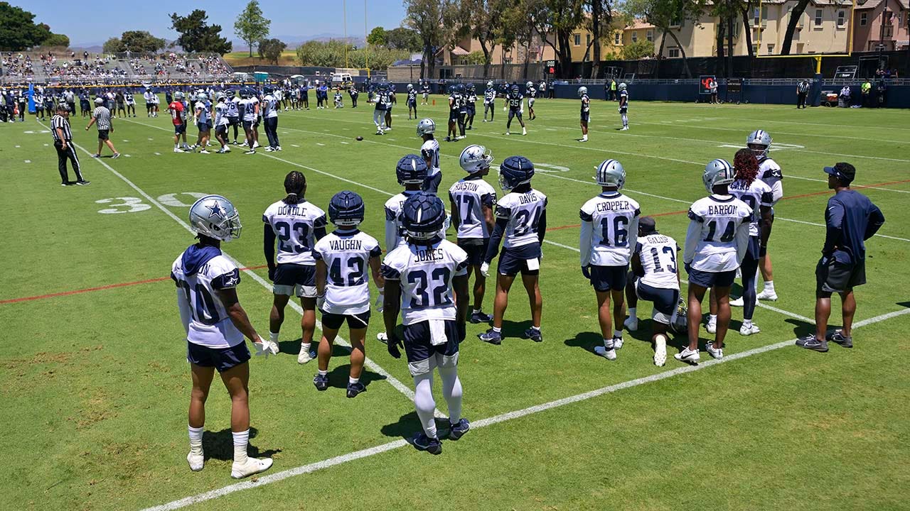 Cowboys' Micah Parsons appears to throw punch during melee at