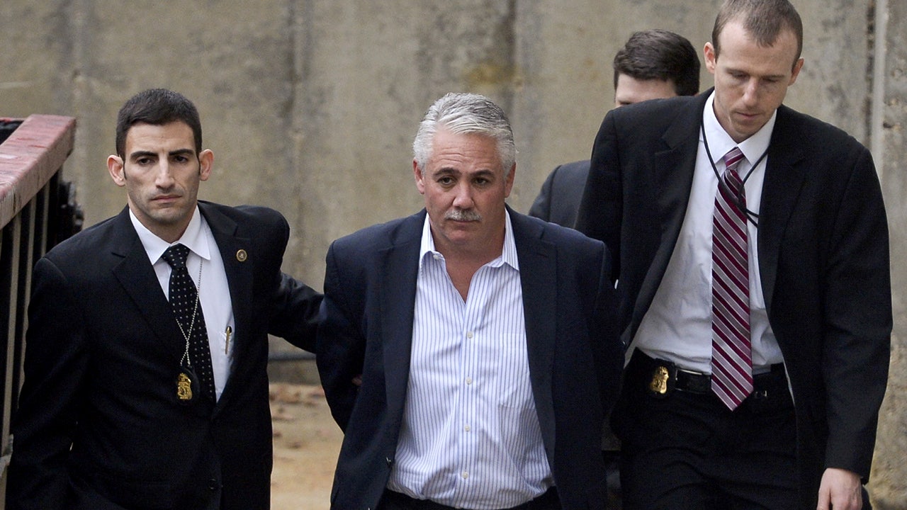 Ex-NY police chief who led Gilgo Beach murders probe arrested for allegedly soliciting sex at Long Island park