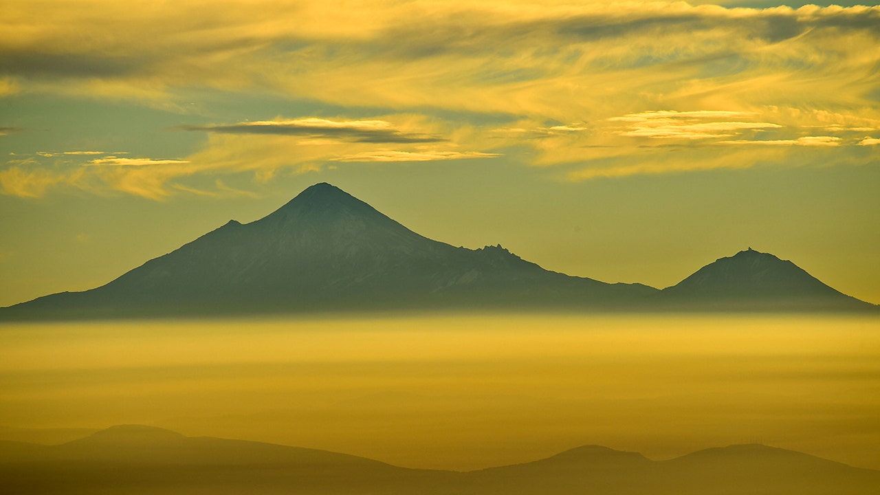 4 Mexicans killed while attempting to climb Pico de Orizaba, the country's highest peak