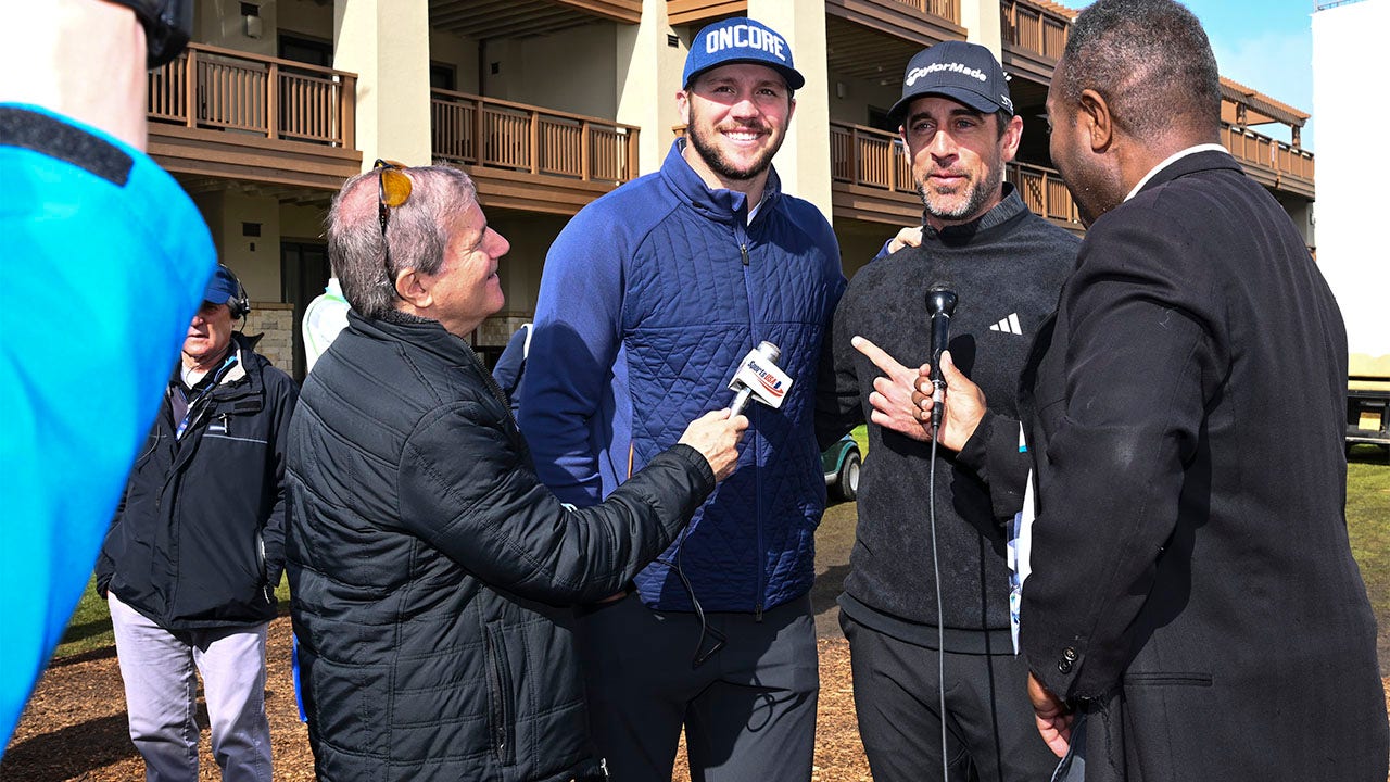 Bills' Josh Allen has fun with Aaron Rodgers' win at Pebble Beach Pro-Am,  says he sandbagged 'the world'