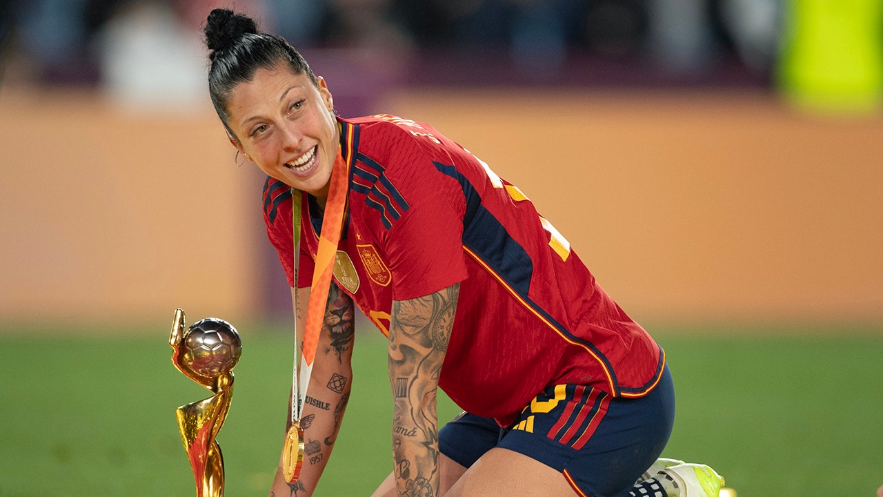 Spanish FA president's kiss on Jennifer Hermoso after Women's World Cup  victory sparks controversy