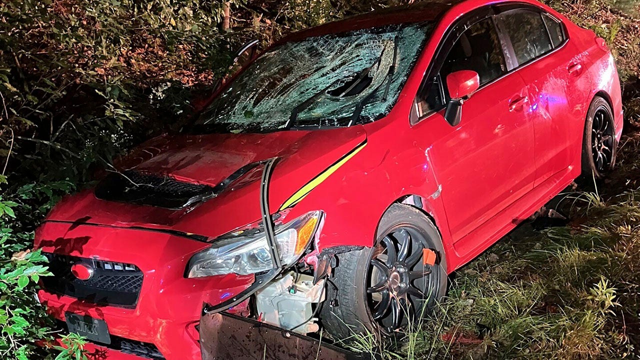 4 Maine troopers struck by car alongside road while investigating 'family dispute'