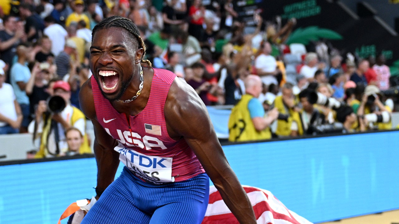 Read more about the article Noah Lyles, who is going for 4 Olympic golds, has one ‘dream goal’ for Paris